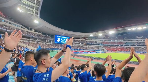 声援曾经的江苏领队  吴曦！苏超南京球迷第22分钟齐喊：吴曦吴曦