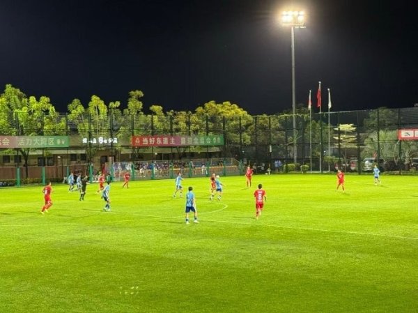 上海U16男足全运会小组赛两战全胜，以小组头名挺进1-8名资格赛