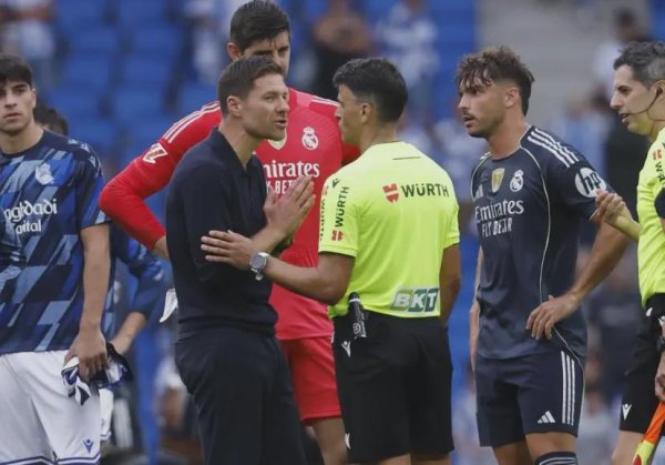 阿隆索斥责裁判    :是你们逼我往坏处想,裁委会肯定拿这当案例 阿隆索斥责裁判    :是你们逼我往坏处想,裁委会肯定拿这当案例