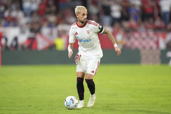 塞维官方：贾努扎伊因脚踝关节扭伤  缺席对阵巴萨前练习  ，2人单独练习