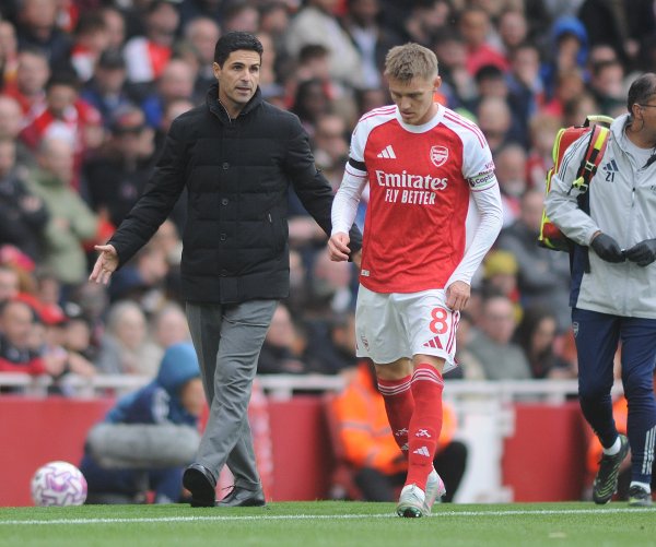 阿尔特塔：厄德高自己觉得伤情不乐观，赖斯背部疼痛主动要求换下