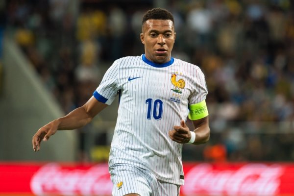 记者：姆巴佩再次缺席法国队练习  ，出战阿塞拜疆存疑