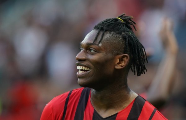 卡萨诺:莱奥每年都在空谈却表现不佳,他现在26岁已经不再年轻 卡萨诺:莱奥每年都在空谈却表现不佳,他现在26岁已经不再年轻