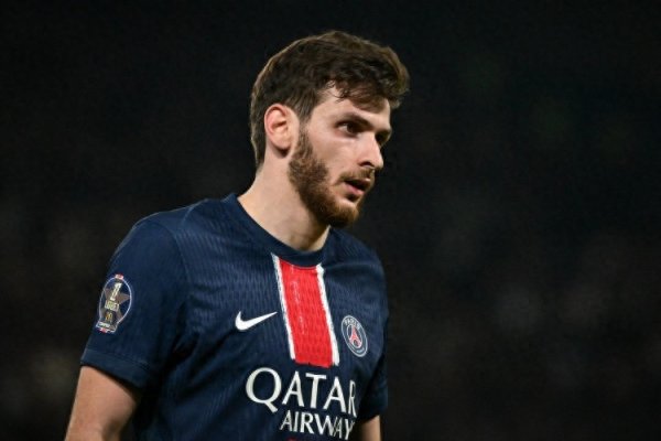 克瓦拉茨赫利亚: 很高兴今晚战胜亚特兰大, 我们完成了任务