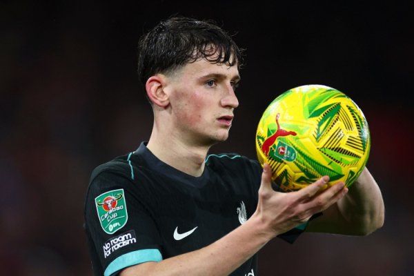 莫顿:不觉得斯洛特对我有足够的信任 我的要求不多即使后备 都行 莫顿:不觉得斯洛特对我有足够的信任 我的要求不多即使后备 都行