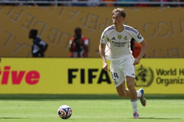 两次上诉被驳回! 西媒: 皇马将就赫伊森驱逐 向体育行政法庭申诉 两次上诉被驳回! 西媒: 皇马将就赫伊森驱逐 向体育行政法庭申诉