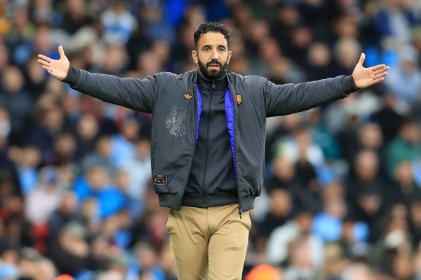 哈格里夫斯:343阵形 本身并没有错;曼联缺少范迪克这种绝对领袖 哈格里夫斯:343阵形 本身并没有错;曼联缺少范迪克这种绝对领袖