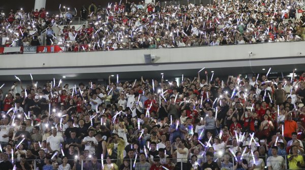 苏超组委会探索明年开赛日提前到“五一”,确保赛期覆盖两个长假 苏超组委会探索明年开赛日提前到“五一”,确保赛期覆盖两个长假