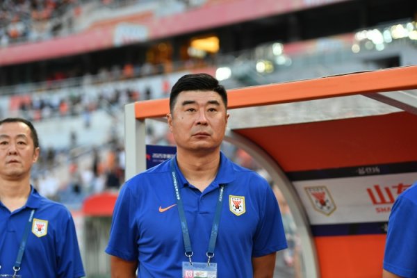 鲁媒：泰山主场作战  对阵海港的赛事  ，韩鹏将迎来赛季主场作战  告别战