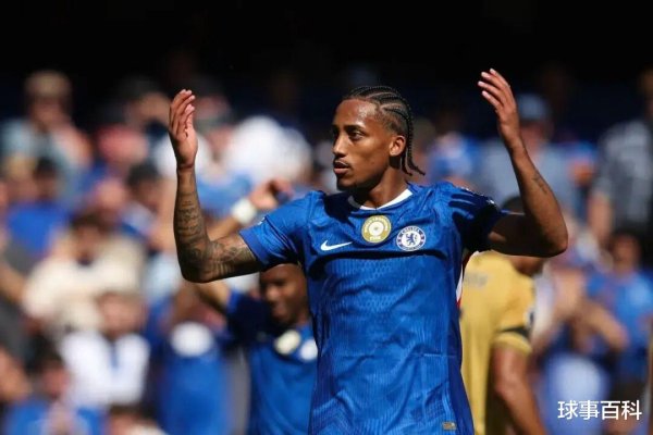 略显尴尬! 切尔西新援运动活动    战得分  为0 他踢9号位缺乏队友支援