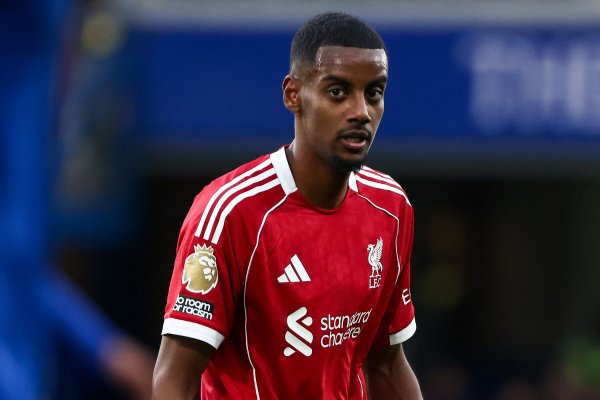 天价转会未达预期!萨哈:伊萨克被身体竞技状态 耽误了,只需找回自信 天价转会未达预期!萨哈:伊萨克被身体竞技状态 耽误了,只需找回自信