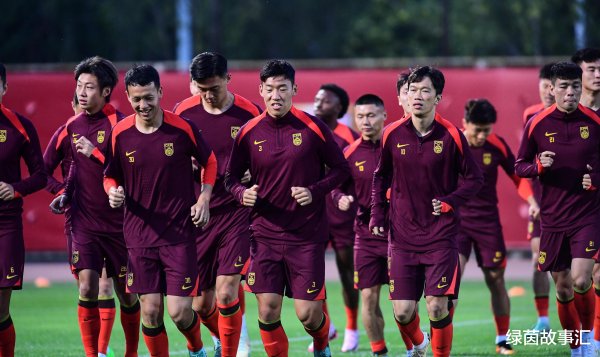 报名截止! 国足选帅进入倒计时, 多位名帅有意, 前巴萨总监在列