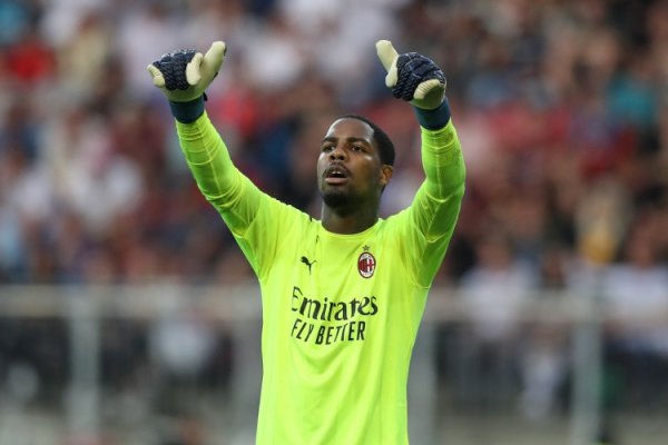 前曼晚主编: 曼联明夏仍考虑签新一门, 有意免签迈尼昂并已接触 前曼晚主编: 曼联明夏仍考虑签新一门, 有意免签迈尼昂并已接触