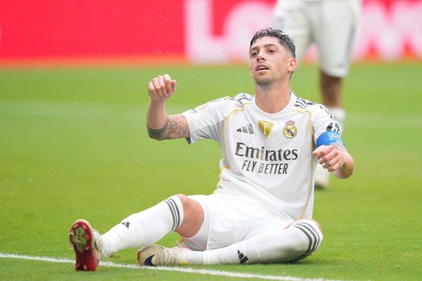 记者：卡瓦哈尔今晚将轮休，巴尔韦德将出任右后场球员