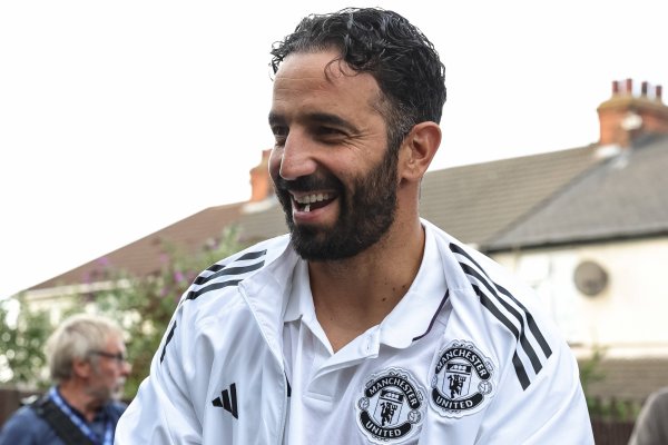 阿莫林：今天是个好日子，特别喜欢第三个得分  全场呐喊  声