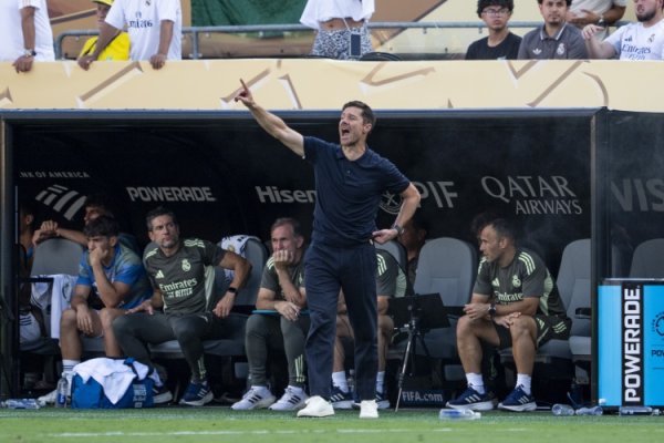 TA：阿隆索练习  中会惩罚做伏地挺身  ，其执教方式能否长久受到质疑