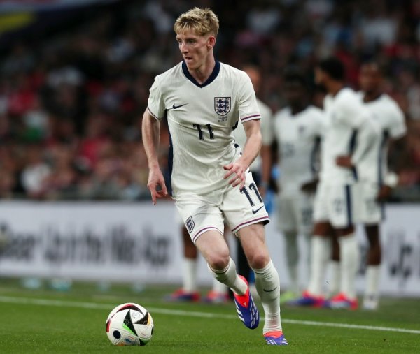 伯恩:戈登对我们在更衣室里放美国歌曲不满意,他说不是好兆头 伯恩:戈登对我们在更衣室里放美国歌曲不满意,他说不是好兆头