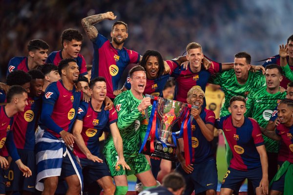 西甲前瞻|皇家奥维耶多0-3巴萨：受伤  严重，蝉联第一名    第一名  虐菜难