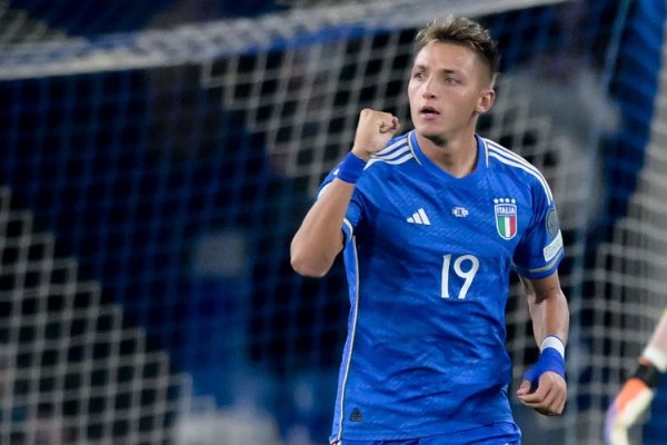 2002年后首位意大利球员，雷特吉单届世预赛两场打进2+得分