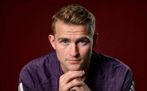 德里赫特专访⭐️人们认为我未达19岁的预期;我感到巅峰期 正在来临 德里赫特专访⭐️人们认为我未达19岁的预期;我感到巅峰期 正在来临