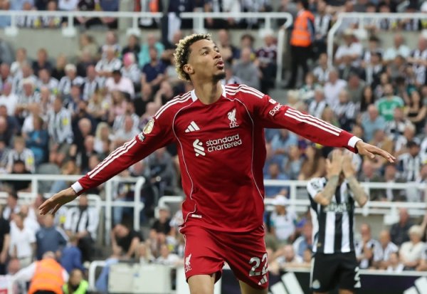 埃基蒂克:我认为搭档伊萨克杆位效果很好,我们可以一起进步 埃基蒂克:我认为搭档伊萨克杆位效果很好,我们可以一起进步