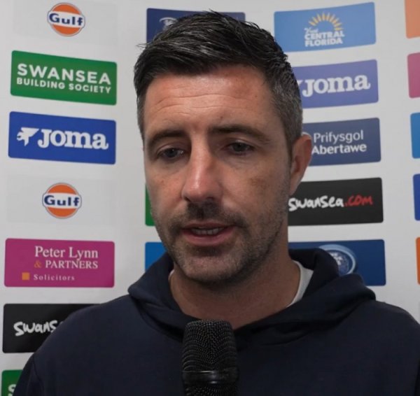 成绩不佳！斯旺西官宣主帅艾伦·希恩下课，球队目前英冠第18