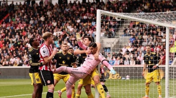 曼联:马奎尔“盯防”队友引争议,阿莫林回应下课危机 曼联:马奎尔“盯防”队友引争议,阿莫林回应下课危机