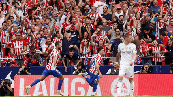 小蜘蛛: 冈皇问我想不想尝试绕开人墙打门, 最后他让我来罚