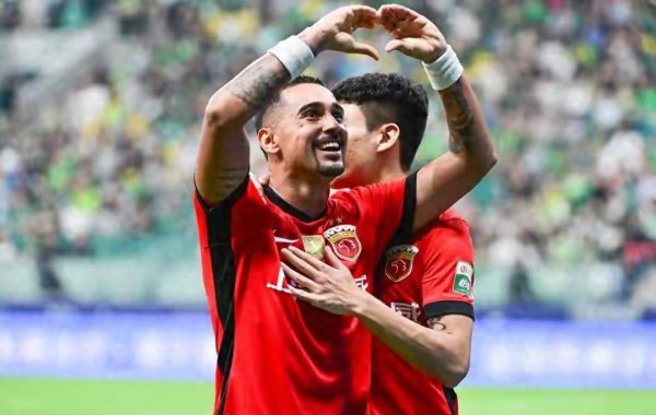 上海海港球迷开心了! 不止因为3-2致胜球  武汉三镇 更多在于以下五点